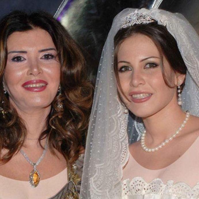 ميرفت أمين وابنتها