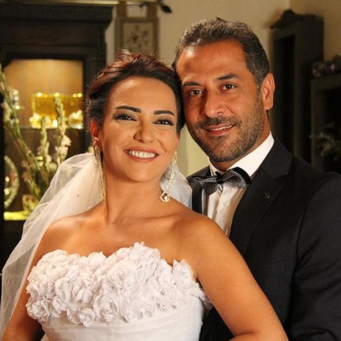 أمل عرفة وعبد المنعم عمايري بعد الطلاق في مسلسل "مدرسة الحب"