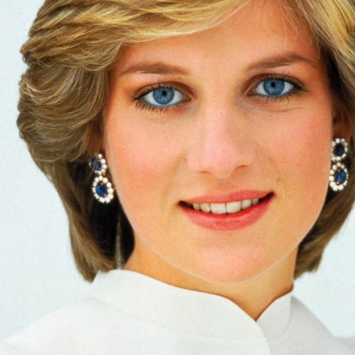 وفاة الأميرة ديانا (Princess Diana) في حادث سيارة في باريس