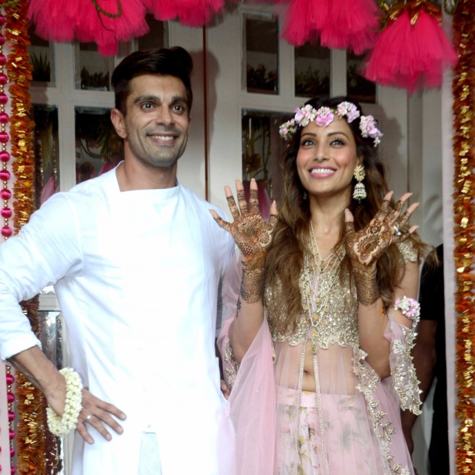 بيباشا باسو (Bipasha Basu) وكاران سينغ غروفر (Karan Singh Grover): جزر المالديف.