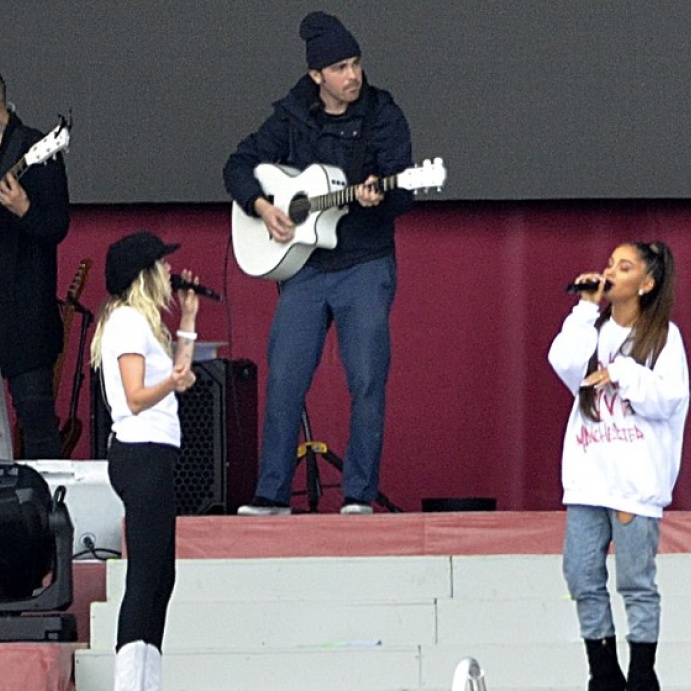 مايلي وإريانا