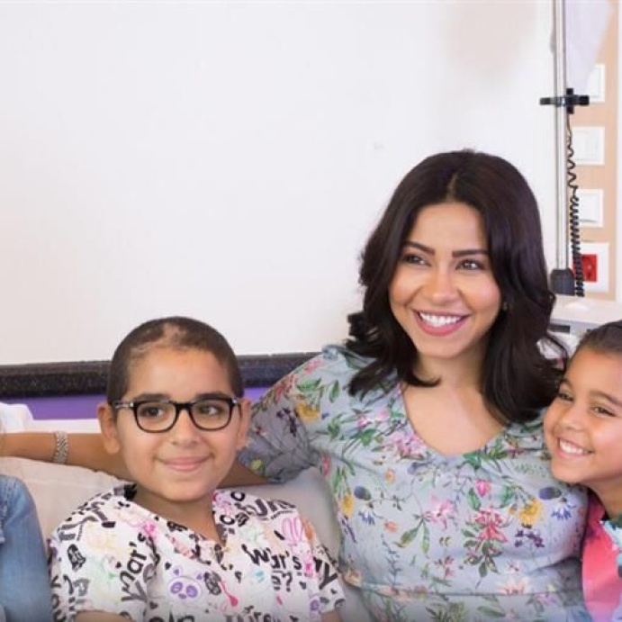 شيرين عبد الوهاب وابنتيها