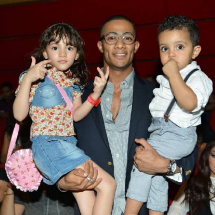 محمد رمضان وابنائه