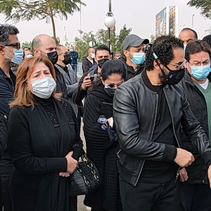 النجوم في جنازة وحيد حامد