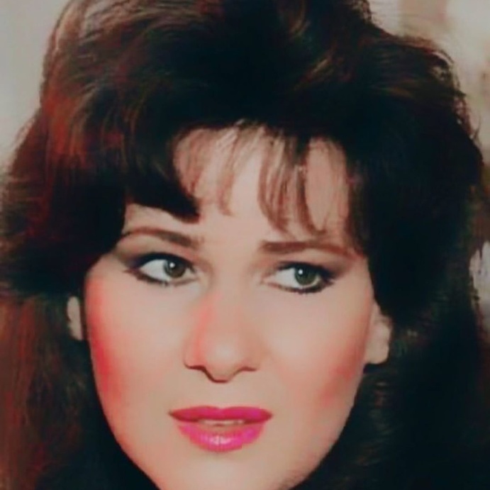 دلال عبد العزيز