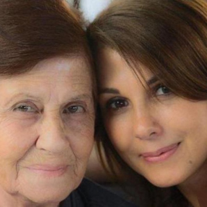 نجمات وامهاتهن