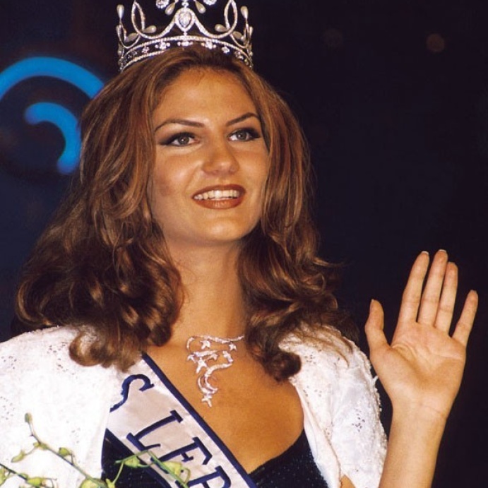 ملكة جمال لبنان نادين نجيم