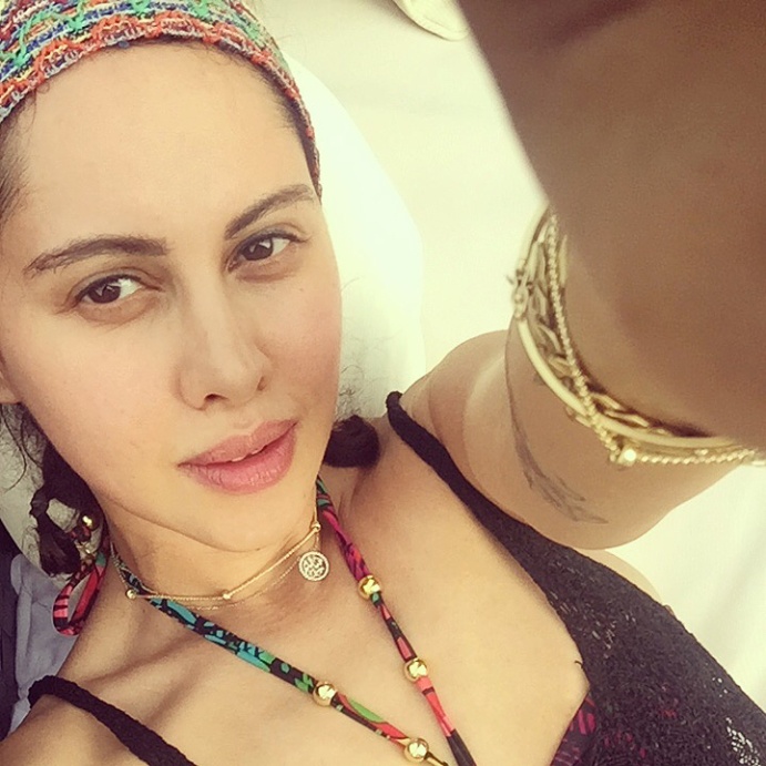 ياسمين رئيس على البحر