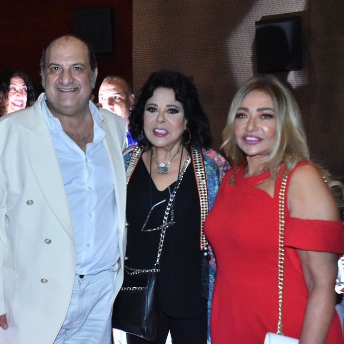 ليلى علوي واسعاد يونس وخالد الصاوي في العرض الخاص لفيلم 200 جنيه