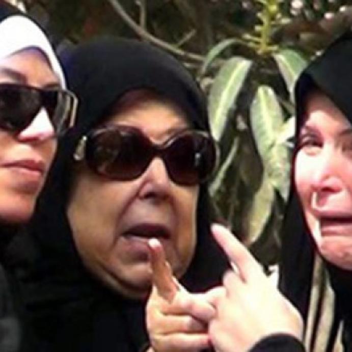 ميرفت أمين في جنازة والدتها