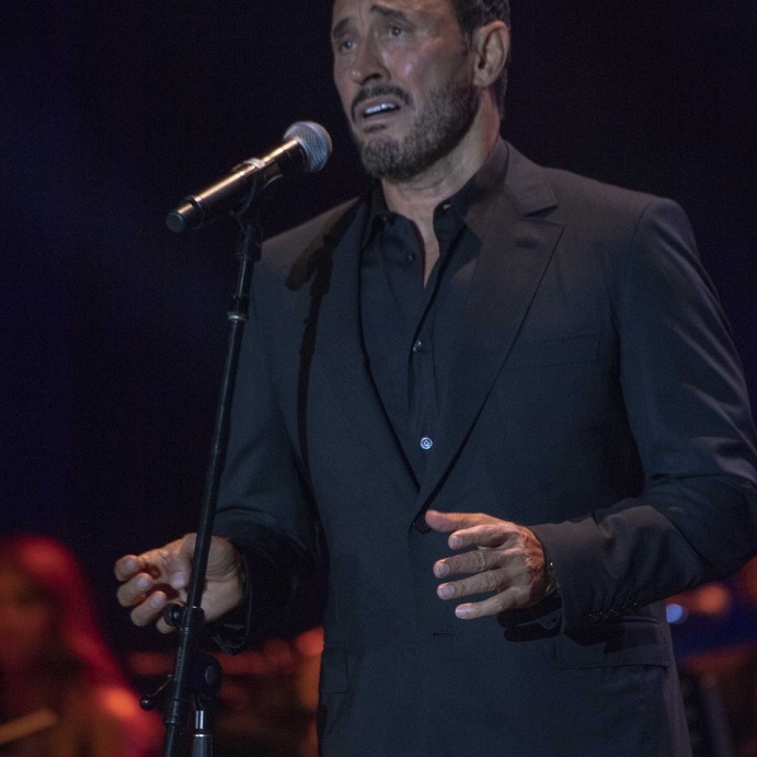 كاظم الساهر في بيت الدين