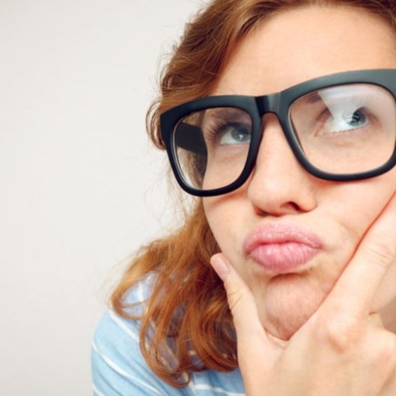  كثرة القلق و التفكير من علامات الذكاء