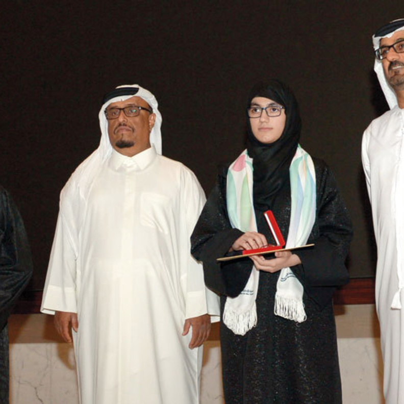 شقيقتان مواطنتان كفيفتان تفوزان بجائزة علماء الشباب في الرياضيات