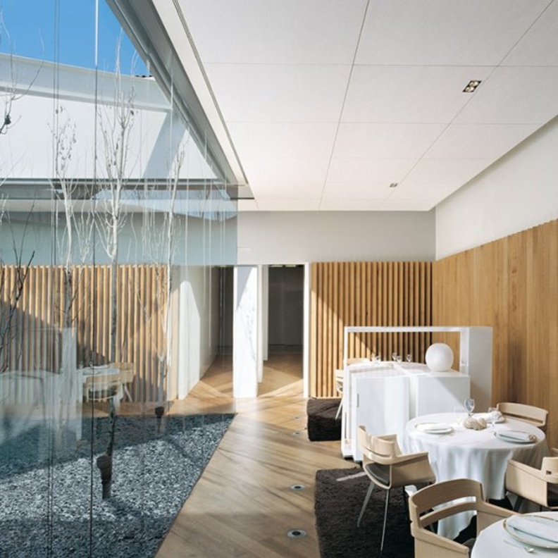 مطعم  The Ledbury 