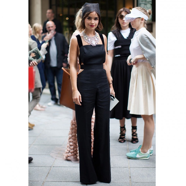 احصلي على لوك شبابي في العيد مع تصاميم الجمبسوت الناعمة