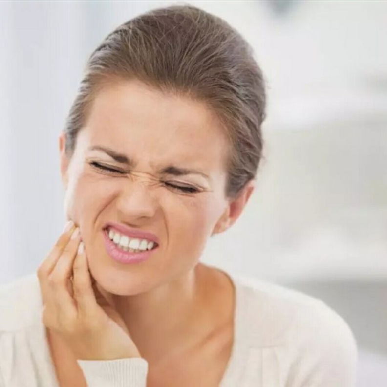 ألم الأسنان يمكن التخلص منه بالعلاجات المنزلية