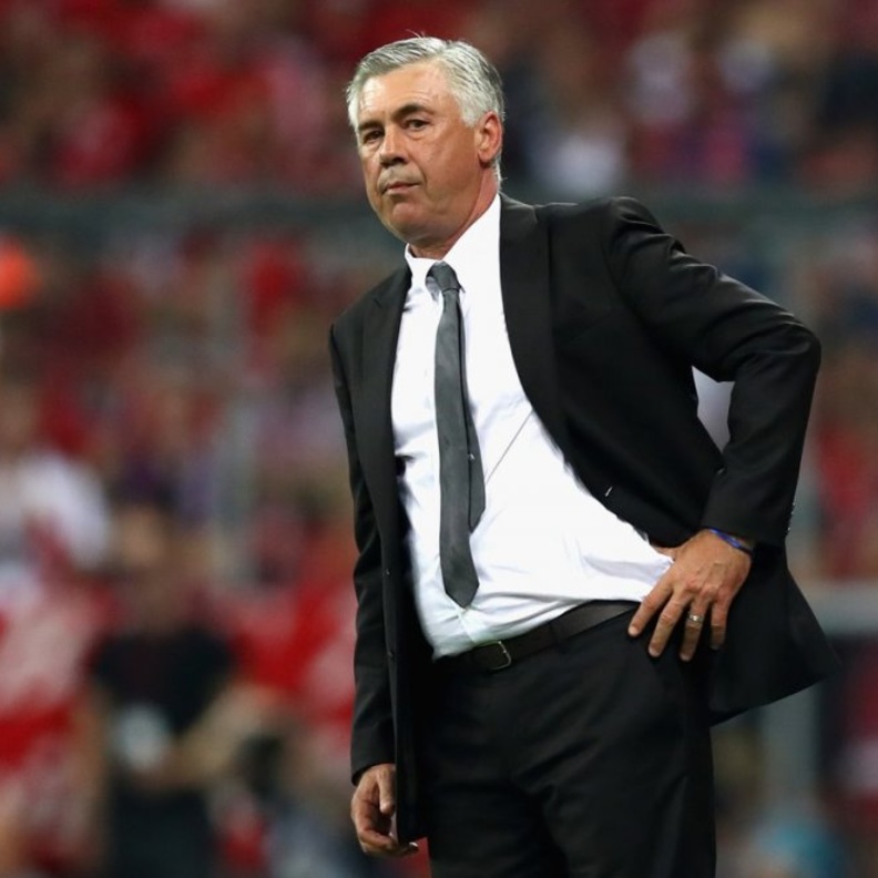 كارلو أنشيلوتي المدير الفني لفريق بايرن ميونيخ الألماني