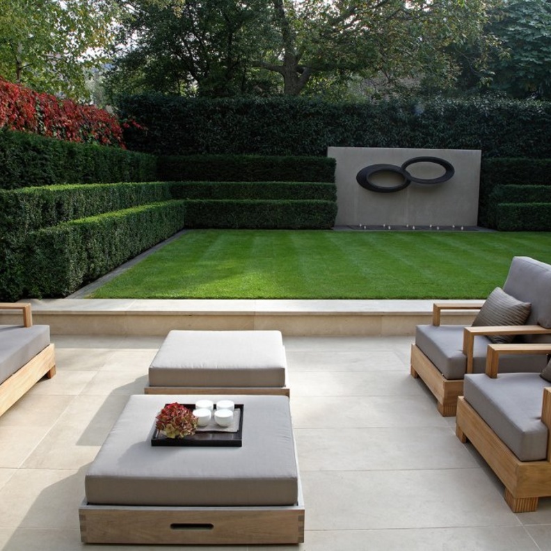 ديكورات جلسات خارجية رائع ضمن أحواض نباتات مميزة