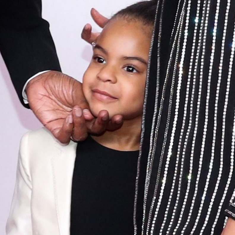 صوت بكاء بلو أيفي