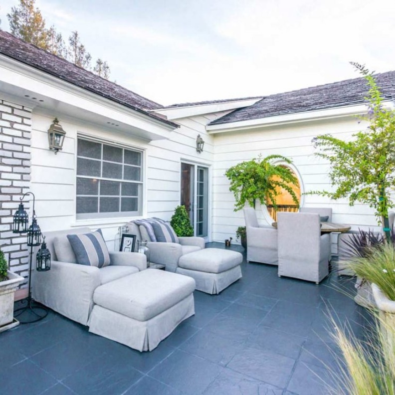 فخامة التفاصيل باللون الذهبي في منزل جينيفر لوبيز Jennifer Lopez