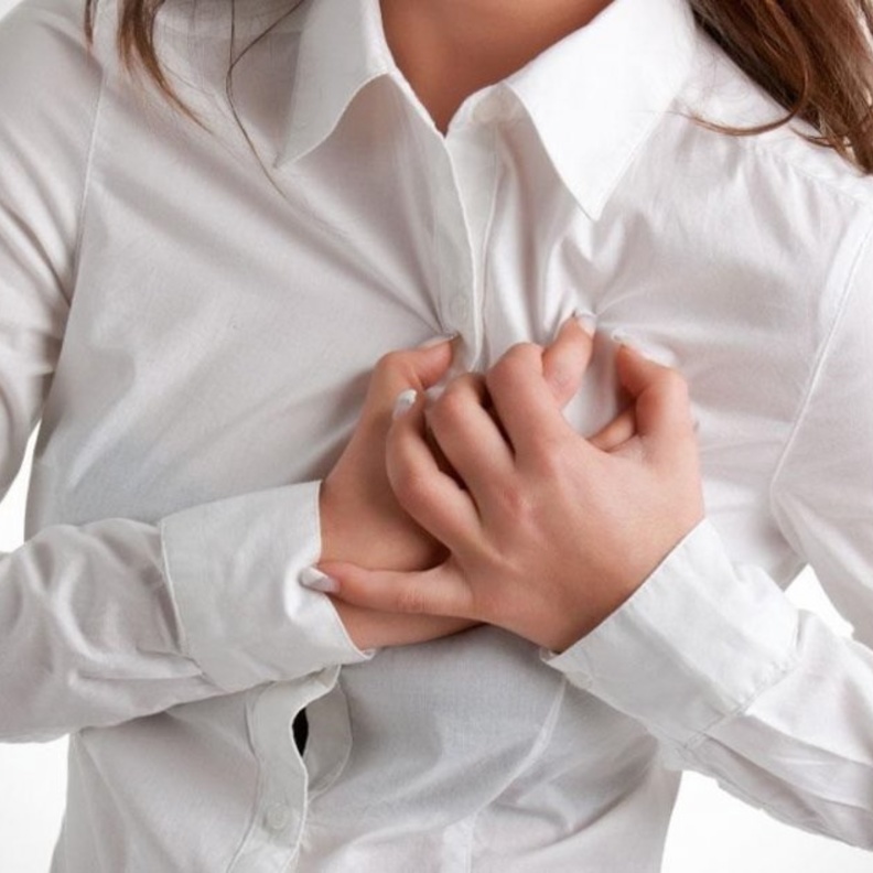 من أعراض ارتفاع الكوليسترول برودة الأطراف