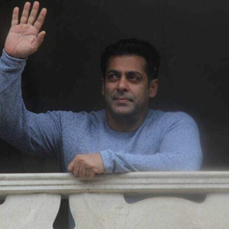 كيف احتفل سلمان خان وشاروخان بإجازة العيد؟