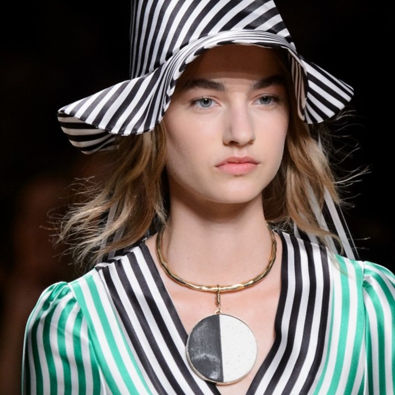 اشكال القبعات لموسم ربيع وصيف 2017 م