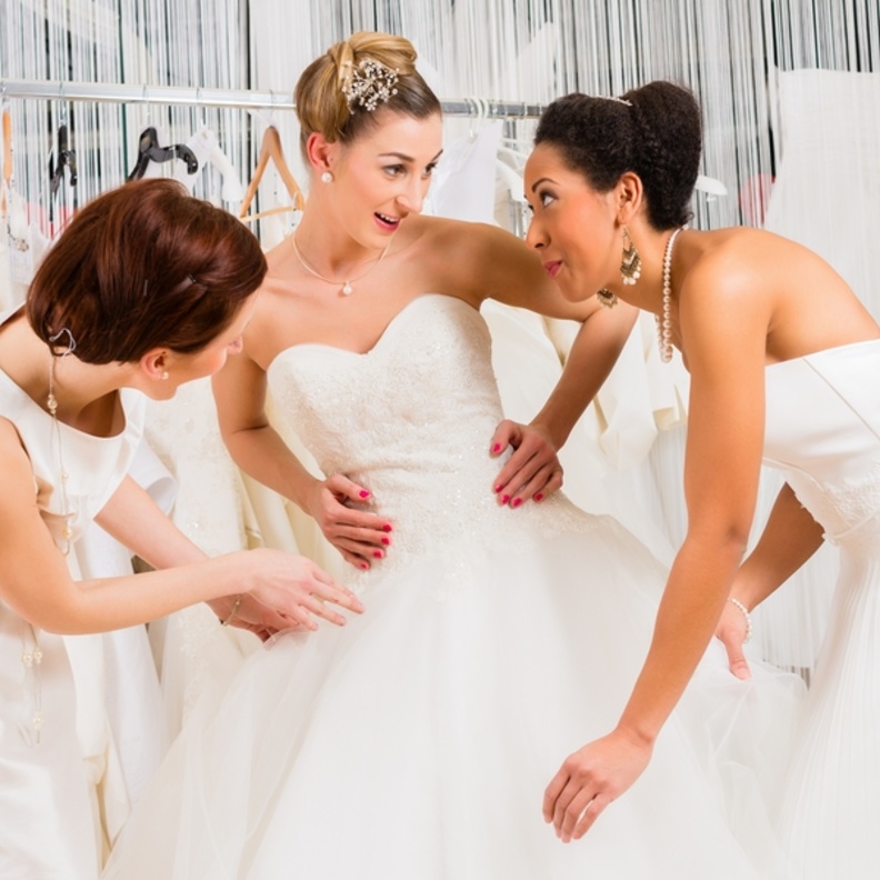 كيفية اختيار فستان الزفاف حسب شكل الجسم؟