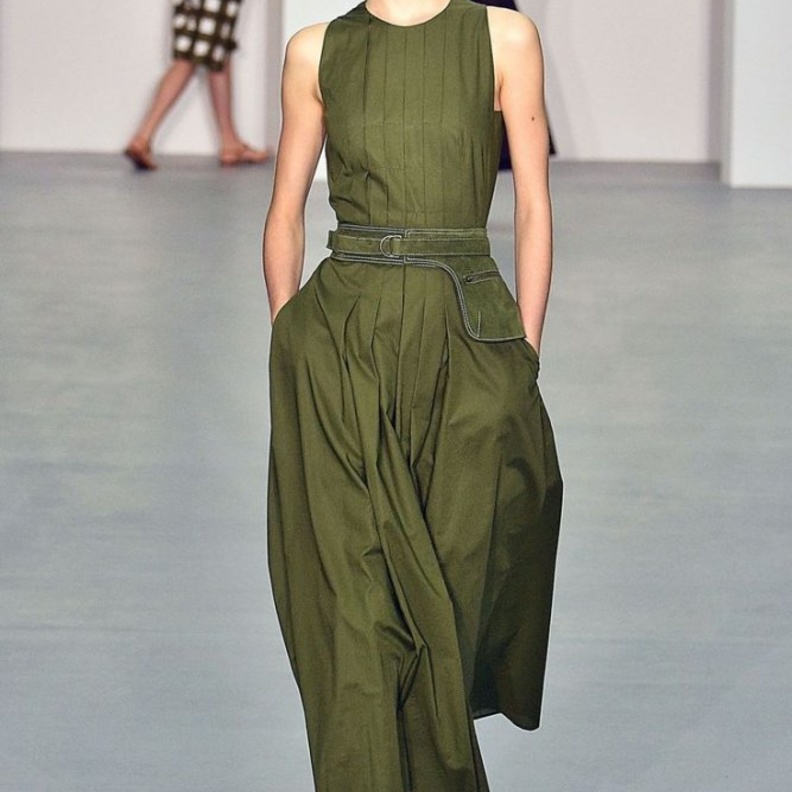 احدث ازياء صيف 2017 مع الفستان الشبابي والزيتي من التوزارا ‏Altuzarra