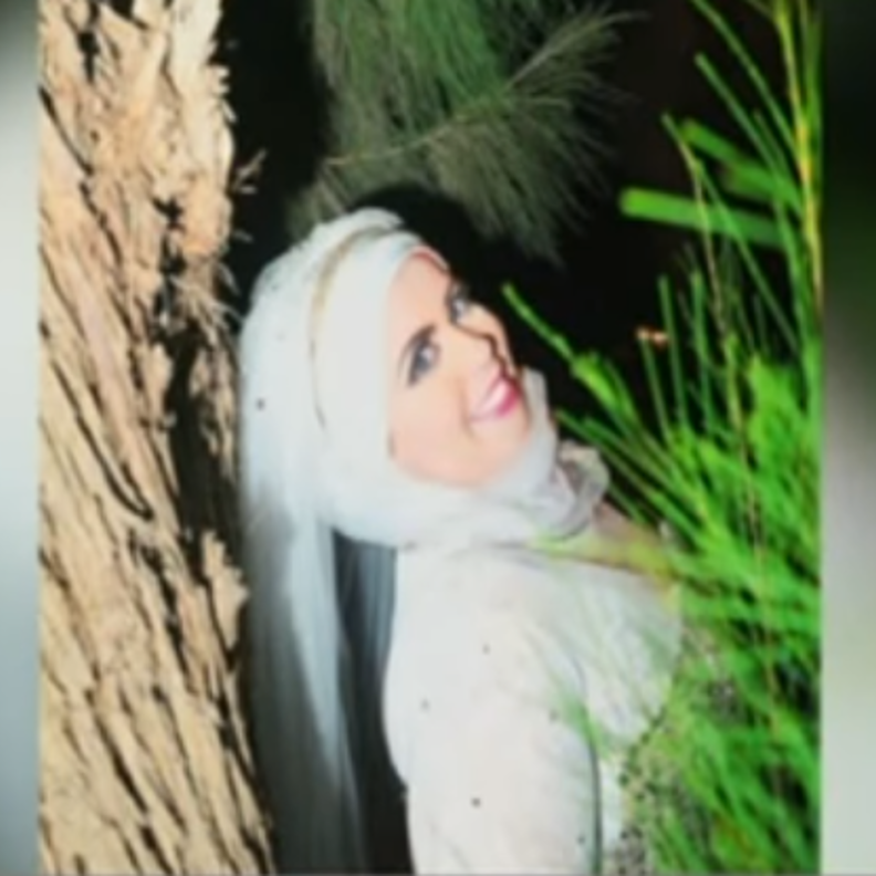 العروس مع اصحابها.