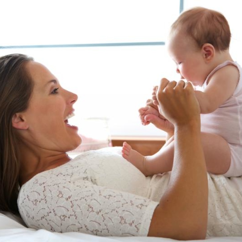 ماهي اضرار هز الرضيع؟