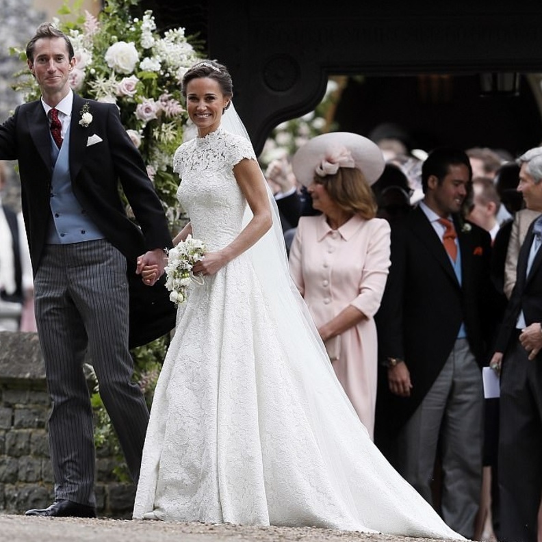 اطلالة اكثر من رائعة لبيبا مديلتون بحفل زفافها