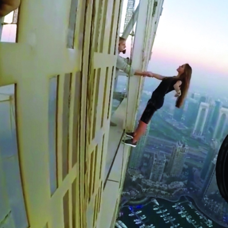 عارضة الأزياء الروسية فيكتوريا أودينتسوفا تعترف بتوترها