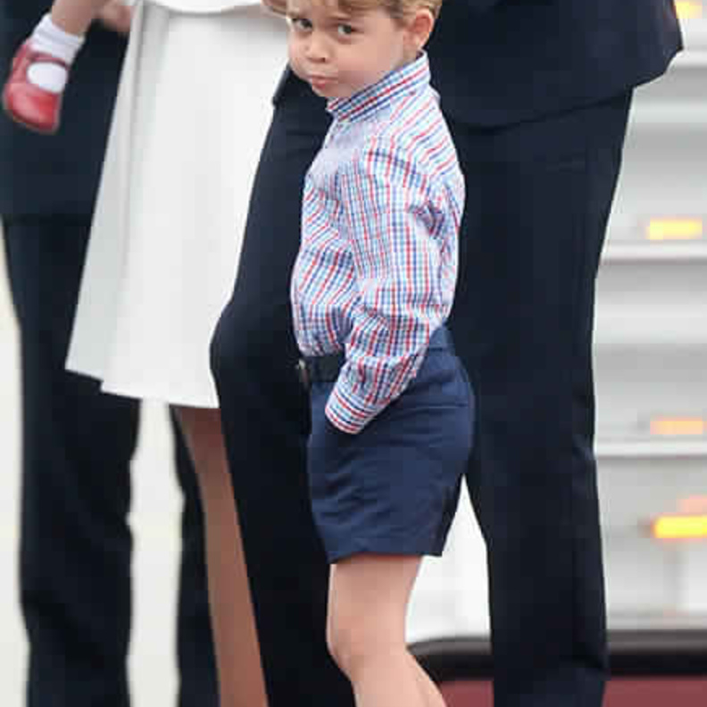 ما الاسم الذي سيخاطب به الأمير جورج في مدرسته الجديدة