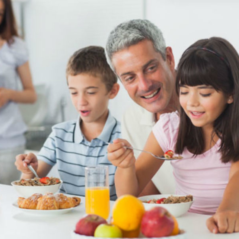 اهمية الافطار الصحي للاطفال لحمايتهم من الامراض-