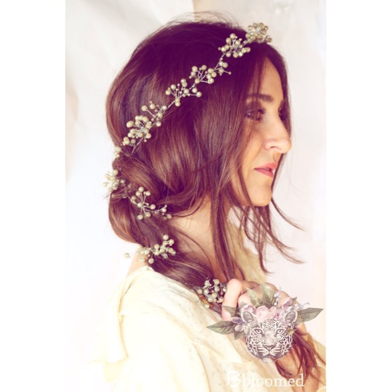 العروس باكسسوار مميز.