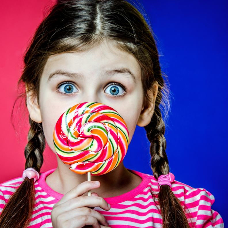 اضرار الالوان الصناعية على صحة الاطفال