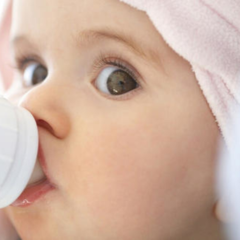 ما الامور التي يجب مراعاتها عند القيام بالارضاع الصناعي