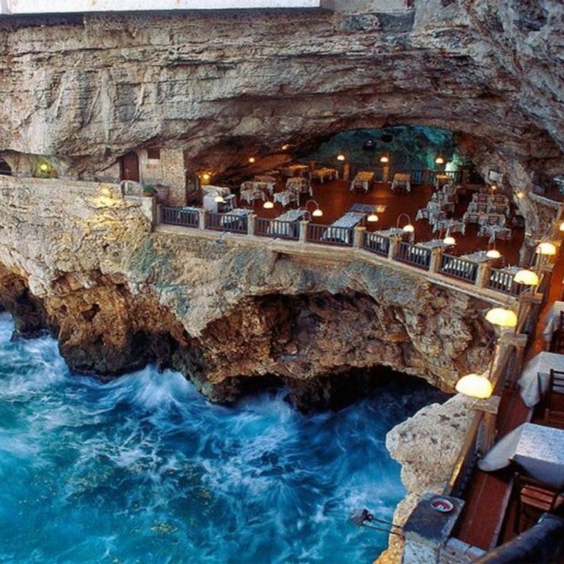 مدينة جيروكاسترا.