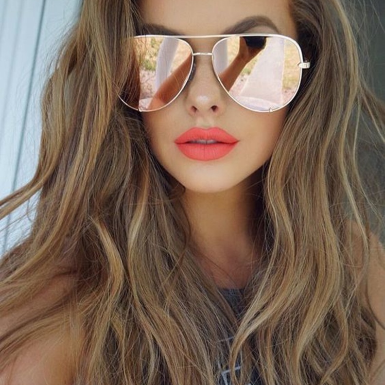 تعلمي معنا أجمل مكياج النظارات الشمسية