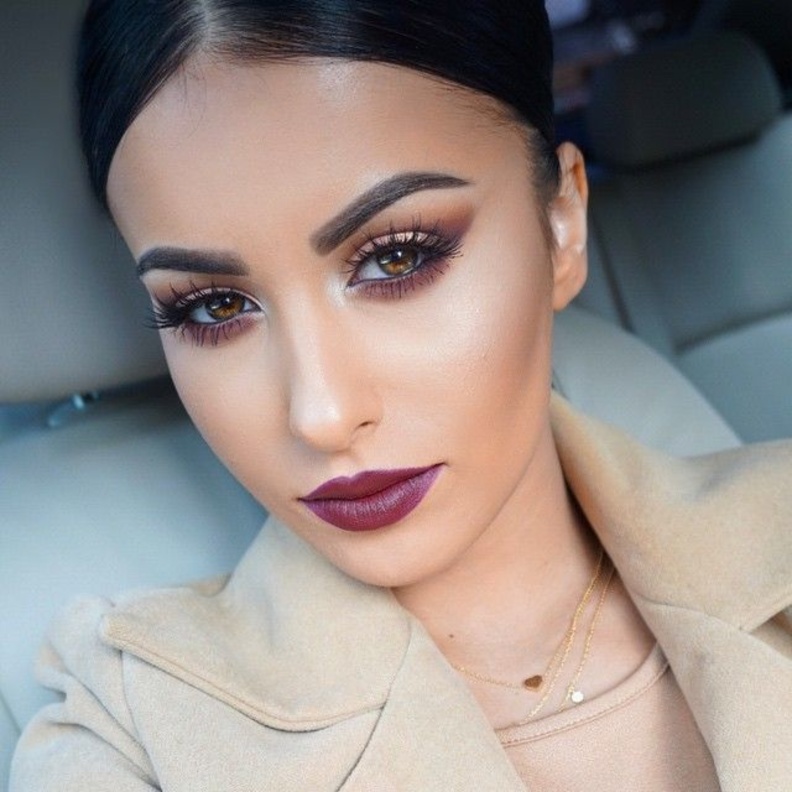 اللون البرغاندي يعطي جاذبية لا توصف