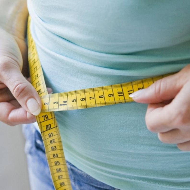 دهون البطن و الخصر تتسبب بأثر جسدي و نفسي سلبي