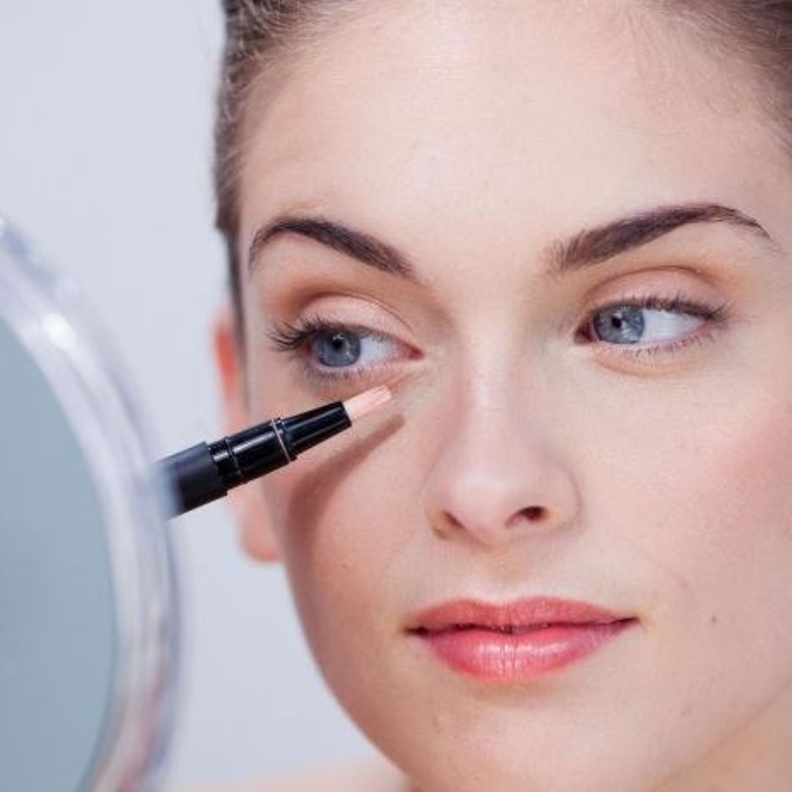 ما هي تقنية الستروبينغ بديل كونتور المكياج