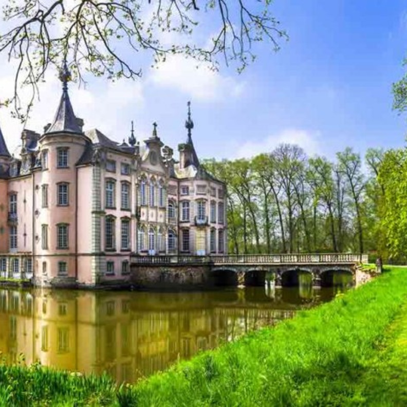 بروج الجميلة