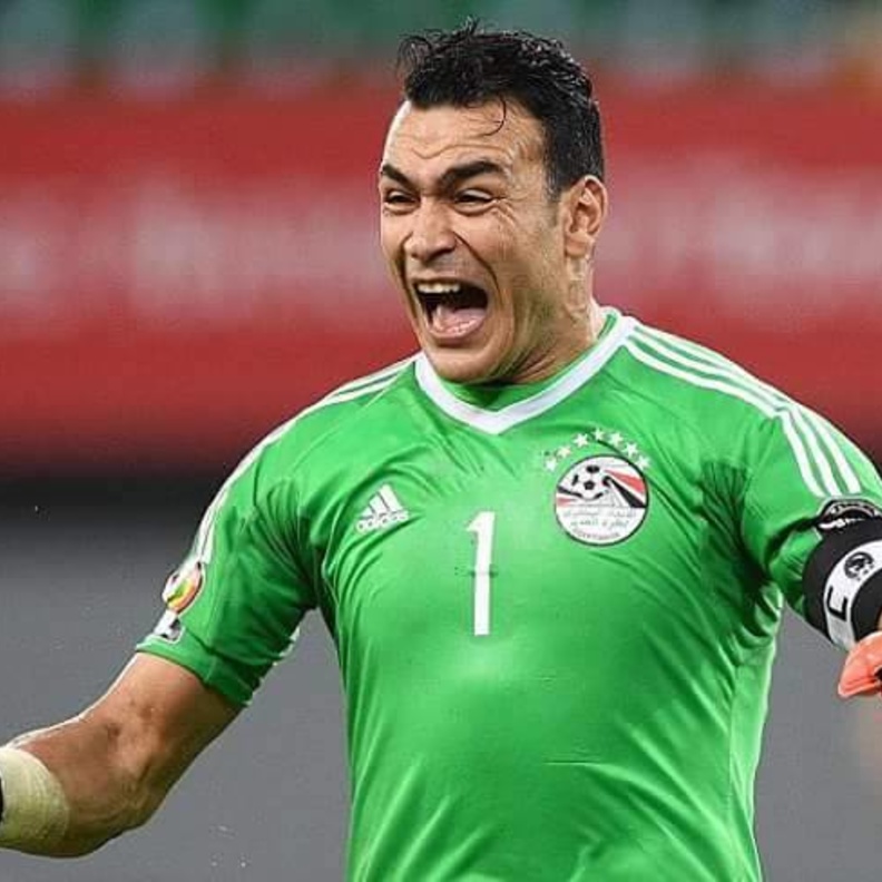 عصام الحضري