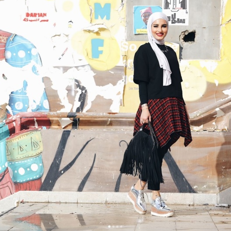 لينا الغوطي بإطلالة مميزة كاجوال