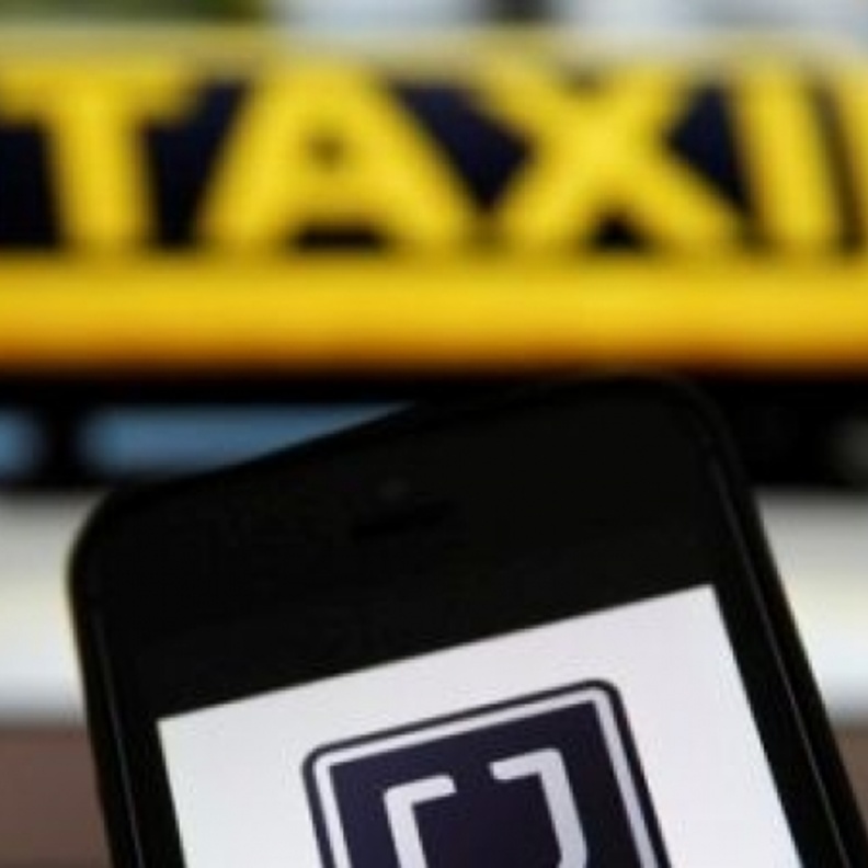  اطلاق خدمة الاجرة السياحية