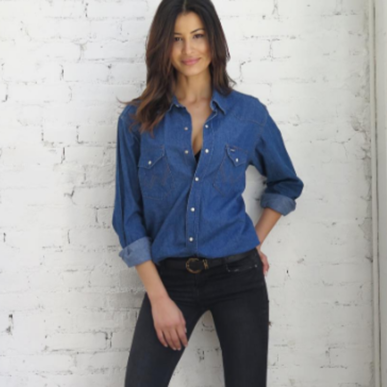  اطلالة صباحية للعارضة التونسية ريم السعيدي.