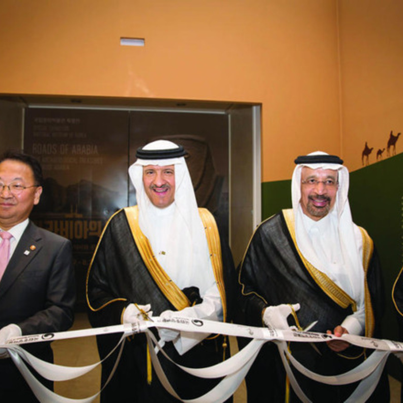 قطع أثرية من معرض روائع آثار المملكة