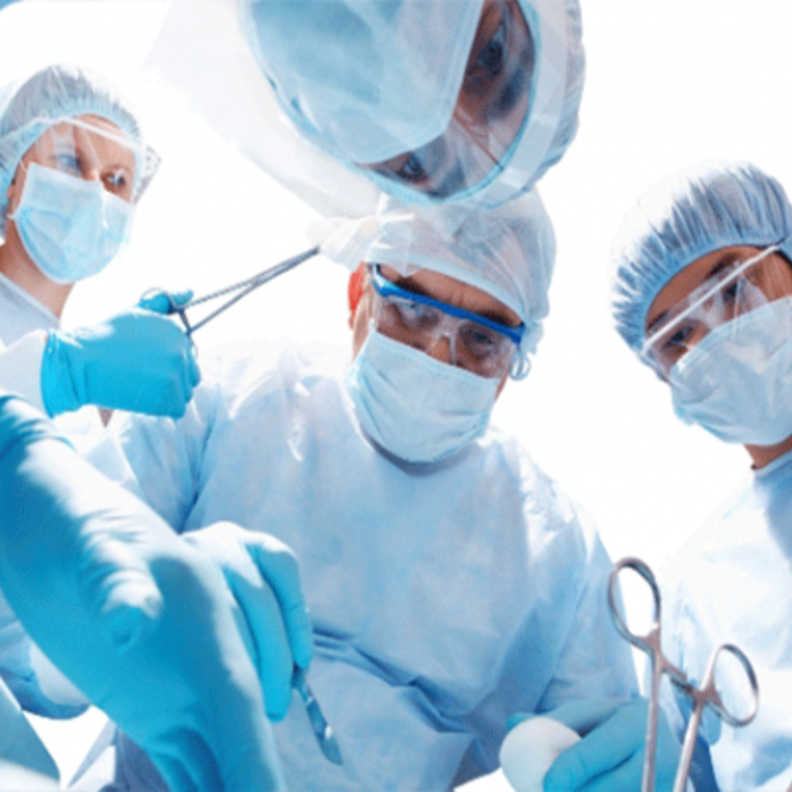  فريق طبي سعودي ينهي معاناة طفلة .